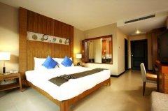 06-Deluxe-Pool-Access4.jpg