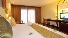 02-Canna-Deluxe-Room.jpg