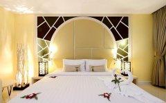 04-Andaman-Embrace-Phuket-Balcony-Deluxe.jpg