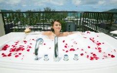 10-Andaman-Embrace-Phuket-Embrace-Suite.jpg