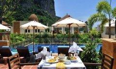 004-Aonang-Cliff-Beach-Resort-Krabi-Dining.jpg