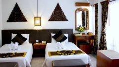 007-banana-fan-sea-samui-room-deluxe-twin-double.jpg