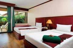 Baumanburi-Phuket-007.jpg