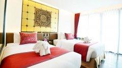 Beach-Heights-Resort-Phuket-005.jpg