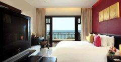 002-bhundhari-samui-deluxe-room.jpg