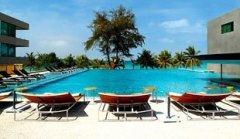 b-lay-tong-phuket-2-Swimming-Pool.jpg