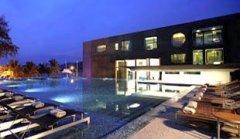 res-b-lay-tong-phuket-Drop-Pool-Bar.jpg