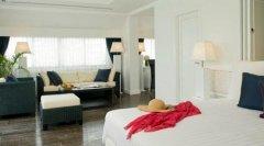 07-Beach-Front-Penthouse-Suite.jpg