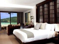 002-cape-sienna-Deluxe-Sea-View-Jacuzzi.jpg