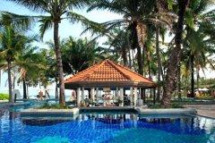 017-Centara-Grand-Samui-Dip-&-Sip.jpg
