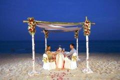 019-Centara-Grand-Samui-Candle-Light-Dinner.jpg