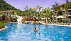 centara-karon-phuket-swimming-pool.jpg