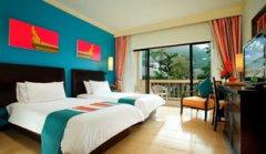 1centara-kata-resort-phuket-DELUXE-Room-2.jpg