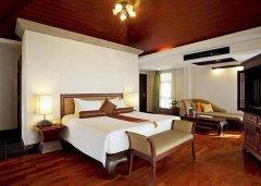 03-centara-seaview-resort-khao-lak-Deluxe-Pool-Villa.jpg