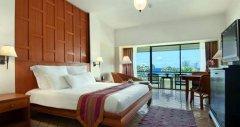 02-Deluxe-Room-Sea-View.jpg