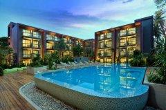 08-Holiday-Inn-Express-Phuket.jpg