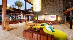 011-holiday-inn-krabi-ao-nang-beach-lobby.jpg