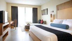 1holiday-inn-resort-phuket-SUPERIOR-ROOM-KING-BED.jpg
