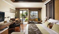 7holiday-inn-resort-phuket-BUSAKORN-VILLA-POOL-ACCESS2.jpg