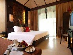 004-impianapatong-suites.jpg