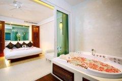 002-kc-resort-samui-Deluxe-Jacuzzi-Suite.jpg