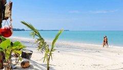 022-mai-khaolak-beach.jpg