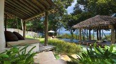 Naka-Island-Resort-Phuket-004.jpg