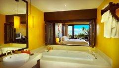 02-new-star-beach-resort-koh-samui-Deluxe-Balcony.jpg