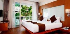 01-Superior-Room.jpg