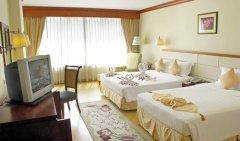 001-Superior-Room.jpg
