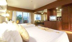 006.01-Family-Room.jpg