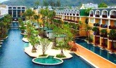 006.02-Family-Pool-View.jpg