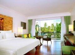 002-le-meridien-khao-lak-accommodation-premium.jpg