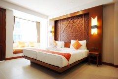 001-rawai-palm-beach-phuket-superior-pool-view.jpg