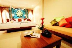 006-rawai-palm-beach-phuket-deluxe-pool-view.jpg