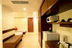 009-rawai-palm-beach-phuket-deluxe-family.jpg