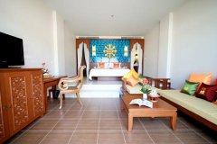 010-rawai-palm-beach-phuket-deluxe-pool-access-1.jpg