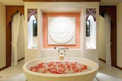 011-rawai-palm-beach-phuket-deluxe-pool-access.jpg
