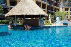 017-rawai-palm-beach-phuket-pool-bar.jpg