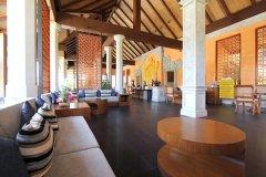 018-rawai-palm-beach-phuket-lobby.jpg