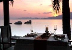 012-renaissance-samui-Romantic-Dining.jpg