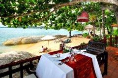 007-rocky-resort-samui-dining.jpg
