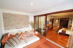 002-sareeraya-samui-Sareeraya-Suite-Jacuzzi-2.jpg