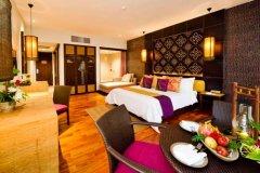 009-sareeraya-samui-In-Room-Dining.jpg