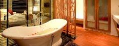 004-Sea-Pearl-Villas-Phuket-deluxe-suite-1bed.jpg