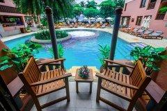 03-seaview-patong-hotel-deluxe-pool-access.jpg