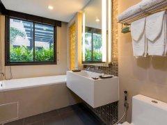 The-Charm-Resort-Phuket-035.jpg