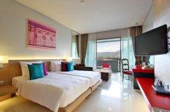 002-the-kee-phuket-deluxe-city-view-room.jpg