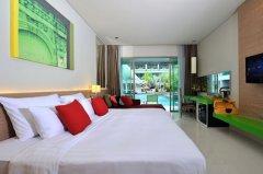 005-the-kee-phuket-deluxe-pool-access-room.jpg
