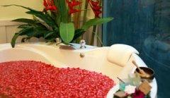 the-kee-phuket-Spa-Jacuzzi.jpg